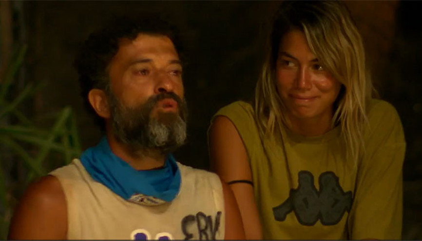 Survivor yarışmacısı, konseyde kendini tutamayıp gülmeye başladı