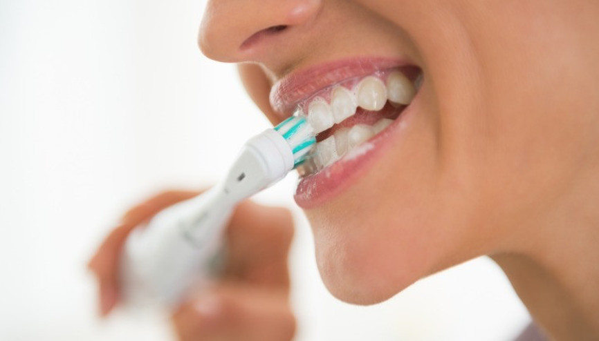 Diş fırçalamak orucu bozar mı, oruçluyken diş fırçalanır mı Diyanet açıkladı Diş fırçalamak orucu bozar mı, oruçluyken diş fırçalanır mı Diyanet açıkladı