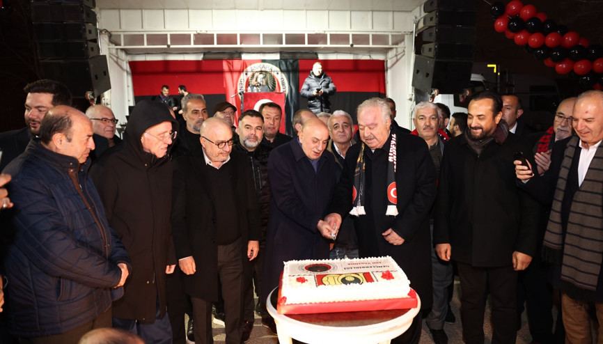 Umutlu yarınlarımıza birlikte yürüyeceğiz Umutlu yarınlarımıza birlikte yürüyeceğiz