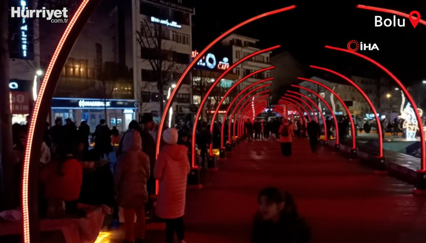 Boluda depremi yaşayan vatandaşlar geceyi dışarda geçiriyor