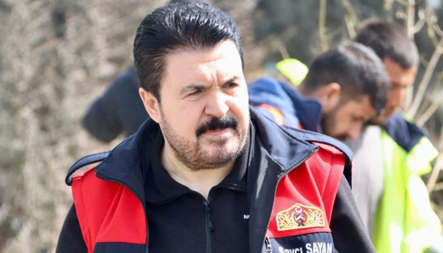 Savcı Sayan, milletvekili adaylığı için belediye başkanlığından istifa etti