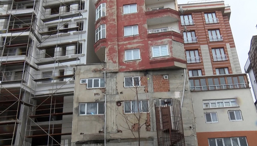 Sosyal medyada çok konuşulan Bağcılardaki bina yarın yıkılıyor