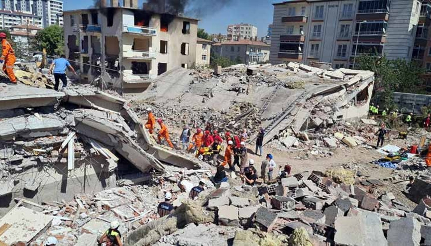 AFAD açıkladı... Yıkımların olduğu yerler çoğunlukla fay hattında