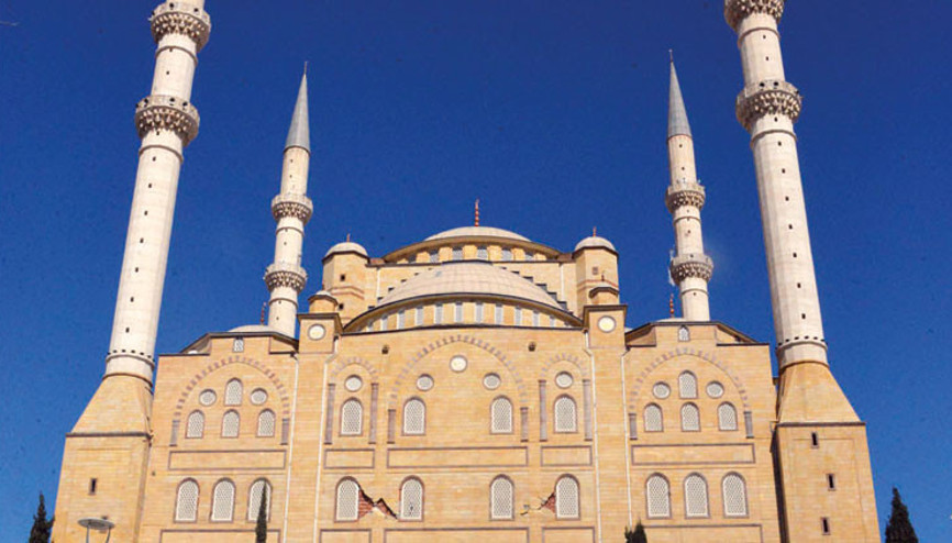 Abdülhamid Han Camisinde ilk teravih çadırda Abdülhamid Han Camisinde ilk teravih çadırda