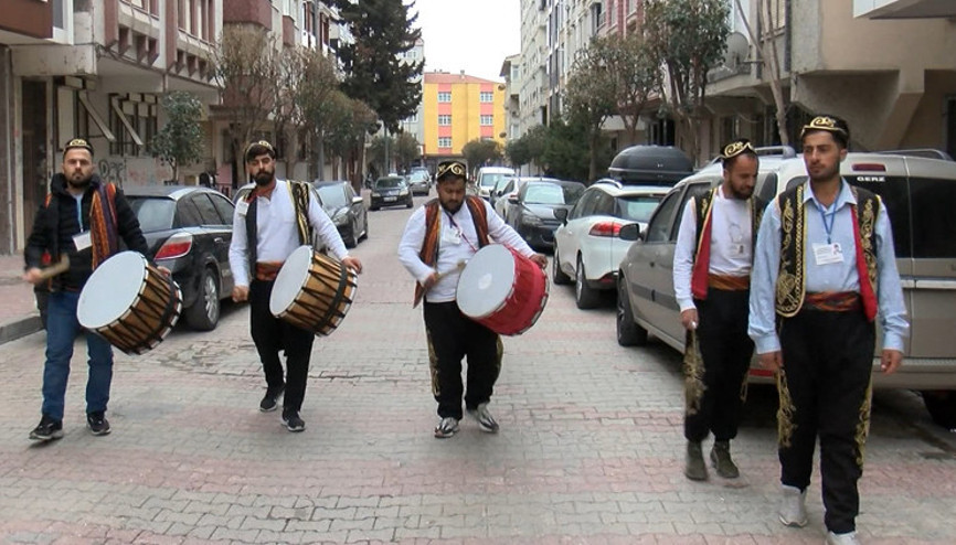 Korsan davulculara dikkat