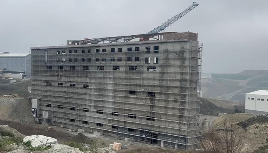 Hadımköyde molozların altında kalan inşaat işçisi hayatını kaybetti 1 kişi gözaltında Hadımköyde molozların altında kalan inşaat işçisi hayatını kaybetti 1 kişi gözaltında