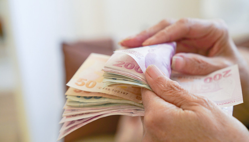 En az 4 milyon emeklinin maaşı artacak Emekliye zam hazine desteği şeklinde olacak