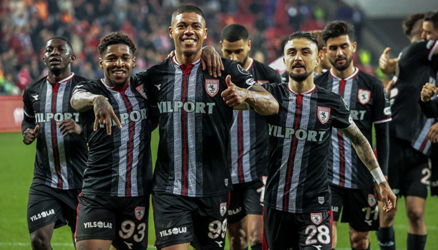 Yılport Samsunspor liderliğini sürdürdü