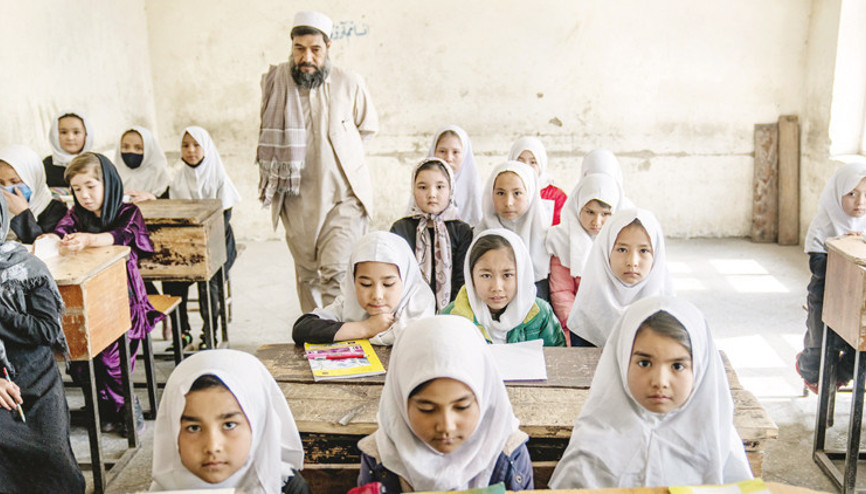 Taliban ‘kadın radyosunu’ susturdu