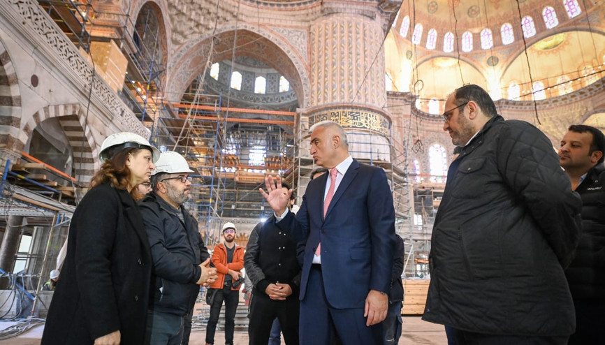 Bakan Ersoy: Sultanahmet Camiini bayram namazında yeniden ibadete açacağız