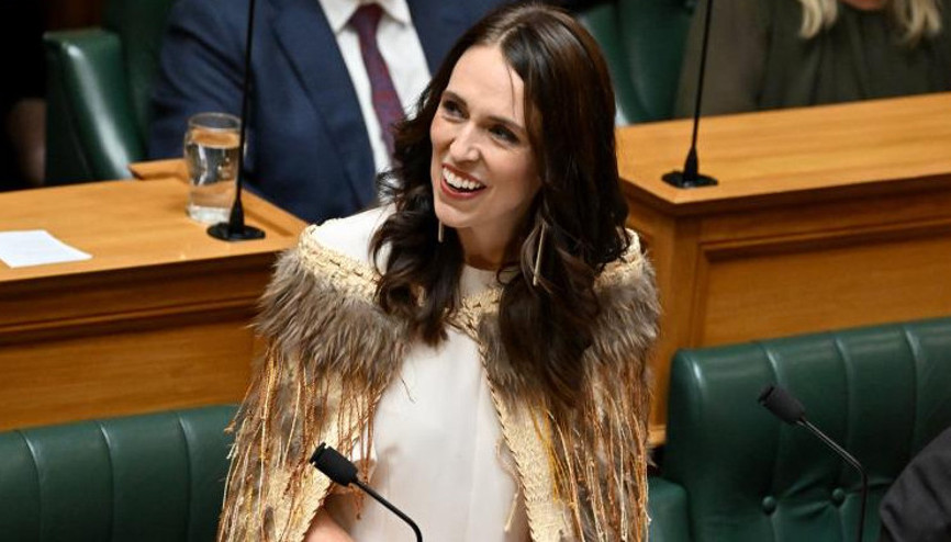 Eski Başbakan Ardern parlamentoya duygusal veda