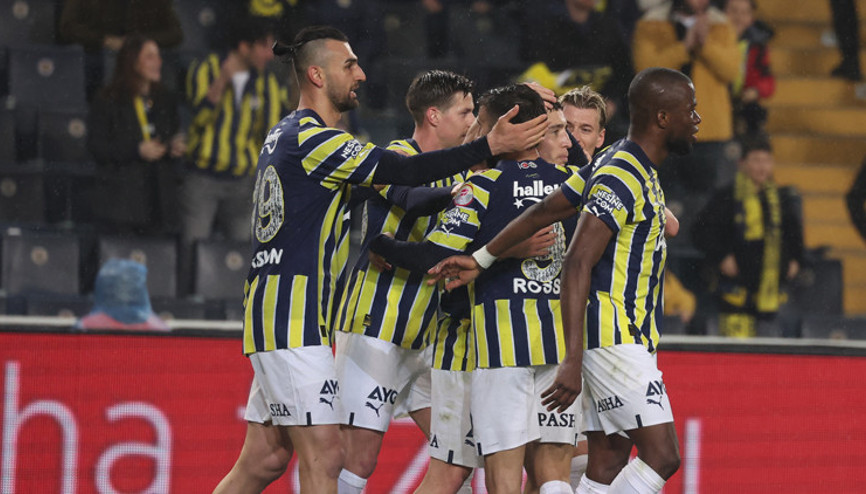 Fenerbahçe, Ziraat Türkiye Kupasında yarı finalde Kayserispor 4 golle kaybetti