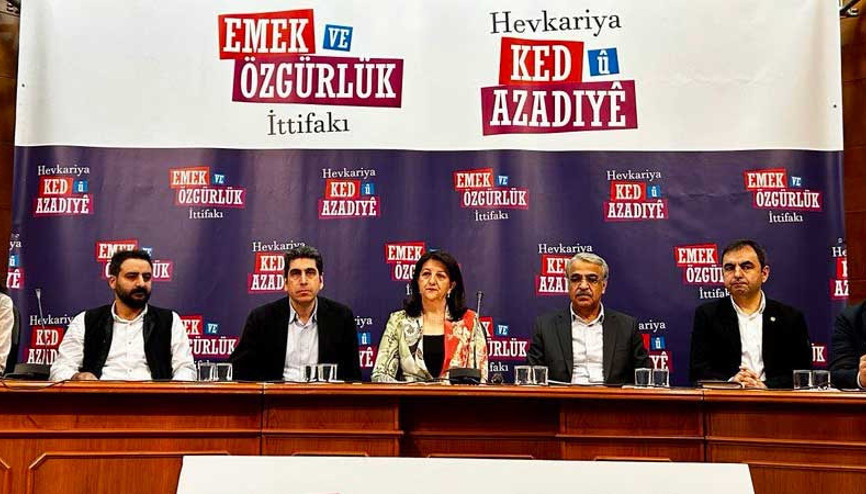 YSP ve TİP logolarıyla