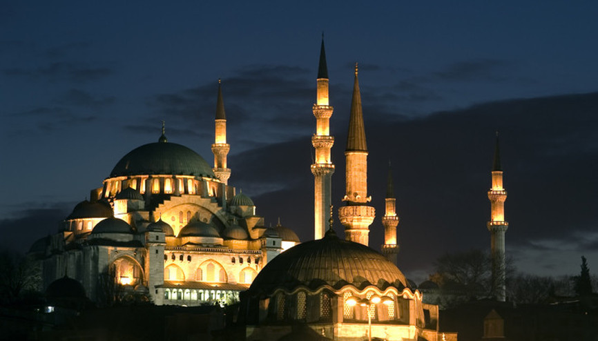 İFTAR VAKİTLERİ 9 NİSAN 2023 | İstanbul Ankara İzmir iftara ne kadar, kaç dakika kaldı 9 Nisan Pazar iftar (akşam ezanı) saat kaçta Ramazan İmsakiyesi ile iftar vakitleri