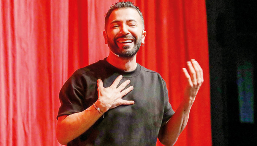 Gelirini depremzede çocuklara bağışladı