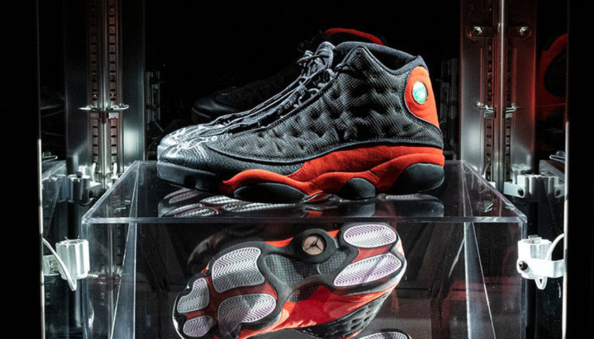 Michael Jordanın ayakkabısı rekor fiyata satıldı