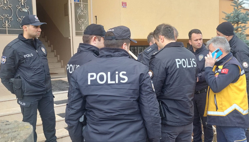 Erzurumda korkunç olay Annesini öldürüp babasını yaraladı