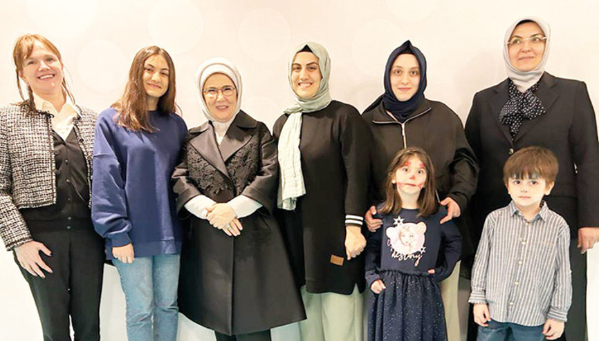 Depremzede ve hayırseverlerle kardeşlik sofrasında buluştu