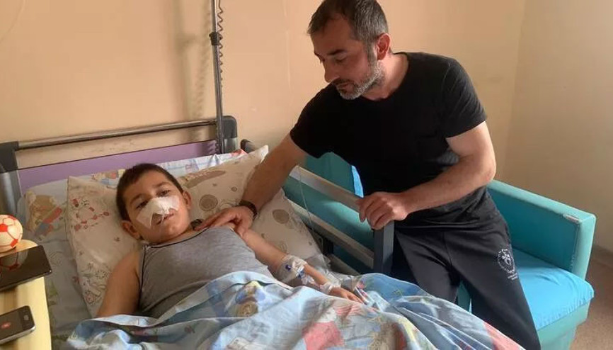 Mıknatıslı bilye yutan Miraç, ameliyatla yaşama tutundu