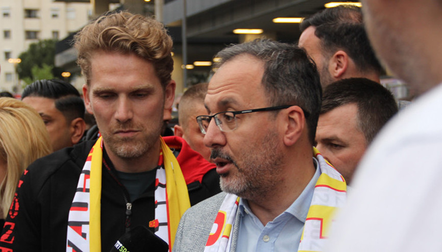 Bakan Kasapoğlu: İzmir’in spor çıtasını ve grafiğini birlikte yükselteceğiz
