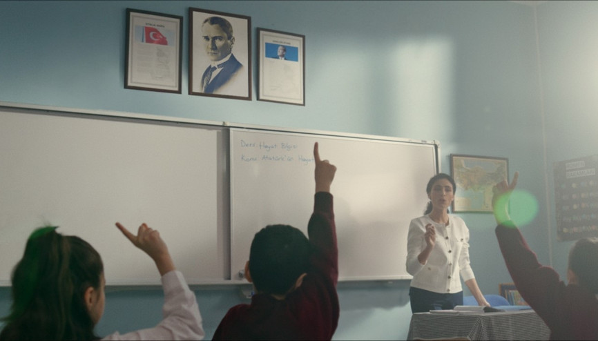 Depremzede çocukların eğitimine destek Depremzede çocukların eğitimine destek