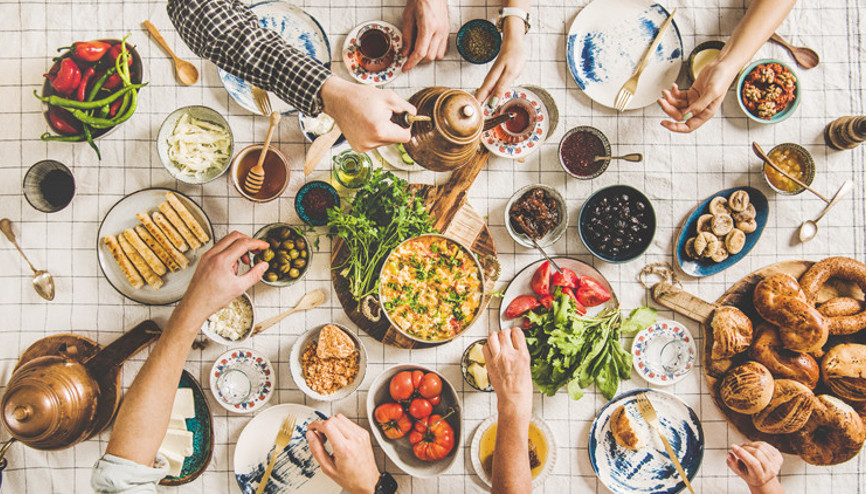 Peyniri, kuymağı, pişisi, salatası...