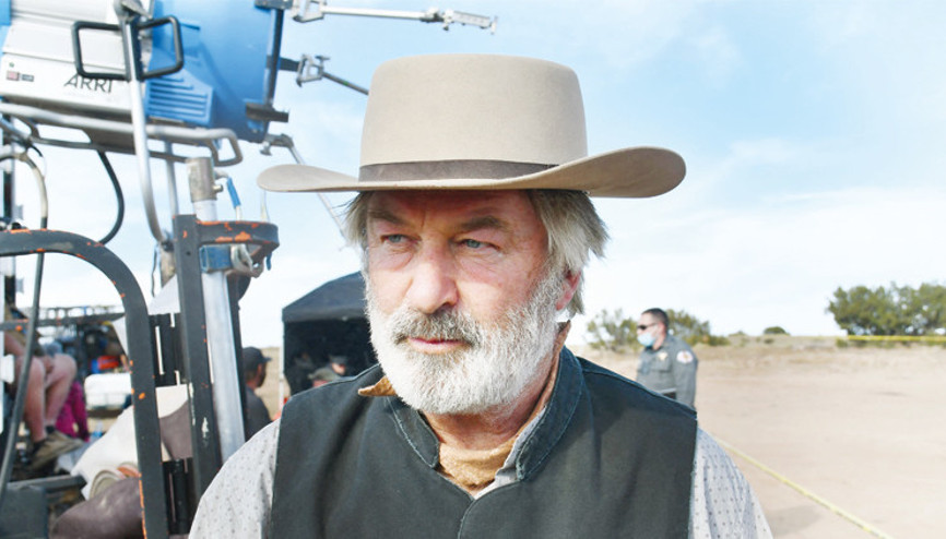 Baldwin’e iyi haber: ‘Taksirle öldürme’ suçlaması düşürüldü