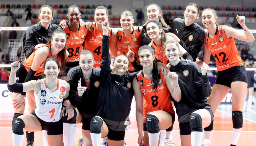 Eczacıbaşı Dynavit, lig etabını yenilgisiz tamamladı 26da 26...