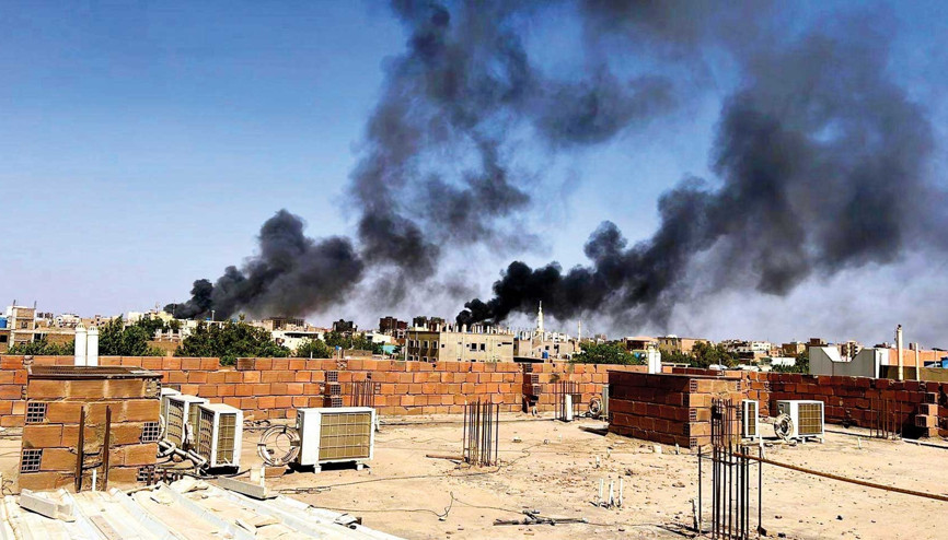 Sudan iç savaşın eşiğinde... Suudi Arabistan: İlk sivil tahliyesini yaptık