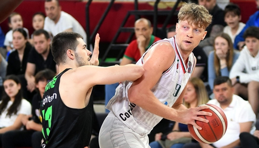 Pınar Karşıyakadan Darüşşafaka Lassaya 25 sayı fark