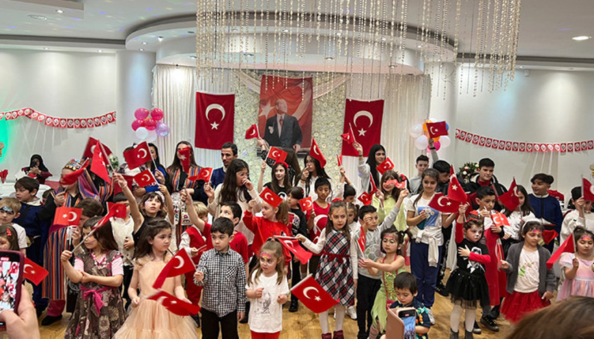 Manchester’de 23 Nisan coşkusu