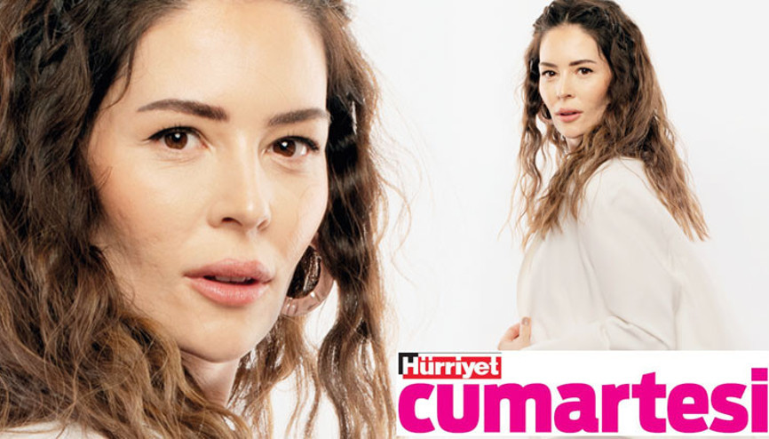 ‘Kurduğun  büyük cümlelerin  tam ortasından  kırıyor hayat seni’