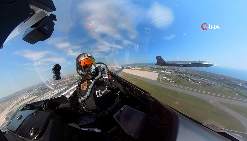 Kızılelma ve Solotürk birlikte uçtu