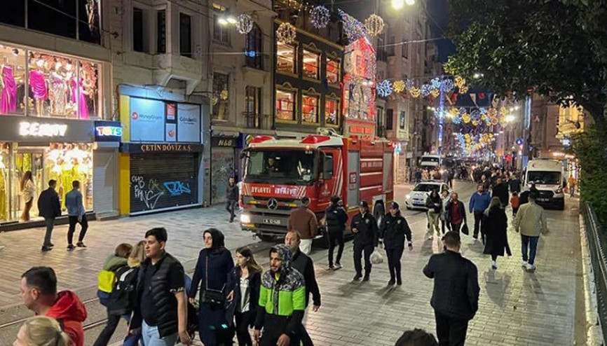 Taksim Meydanı araç ve yaya trafiğine açıldı