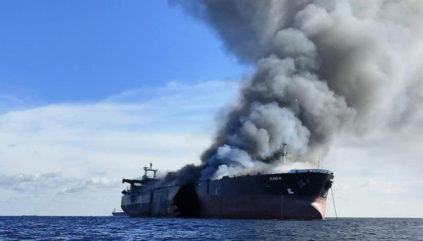 Malezyada petrol tankerinde yangın