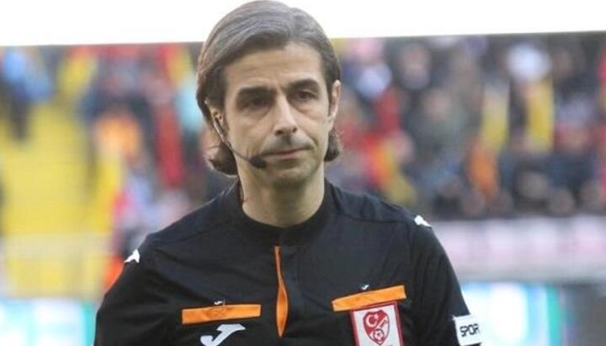 Ziraat Türkiye Kupasında Sivasspor - Fenerbahçe maçının VAR hakemi Mete Kalkavan