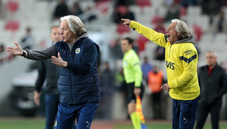 Sivasta yardımcı hakem istedi, Jorge Jesus sarı renk giydi