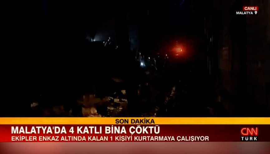 Malatyada ağır hasarlı bina yıkıldı Malatyada ağır hasarlı bina yıkıldı