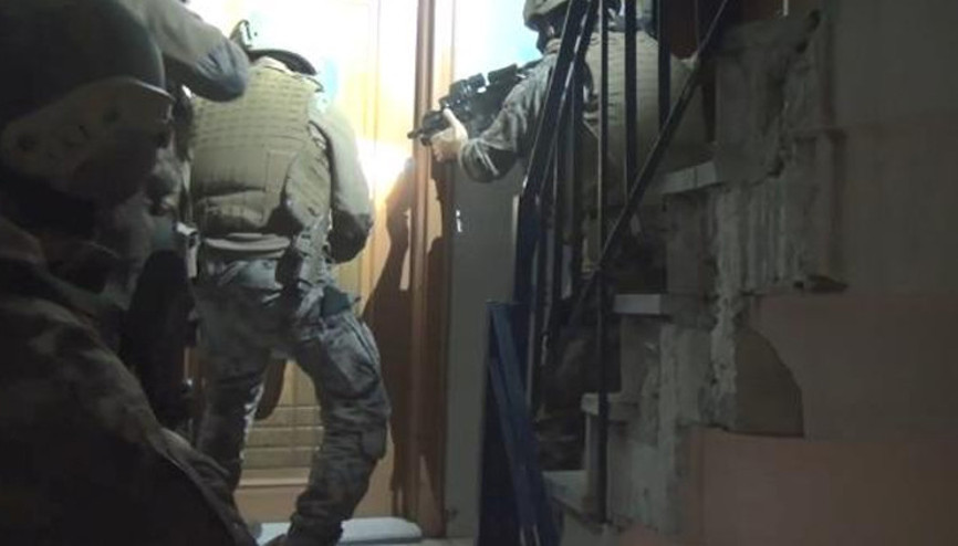 İstanbulda DEAŞ ve El Kaide operasyonu: 12 şüpheli gözaltında