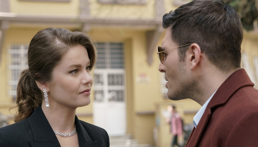 Camdaki Kız yine zirvede… Camdaki Kız yine zirvede…