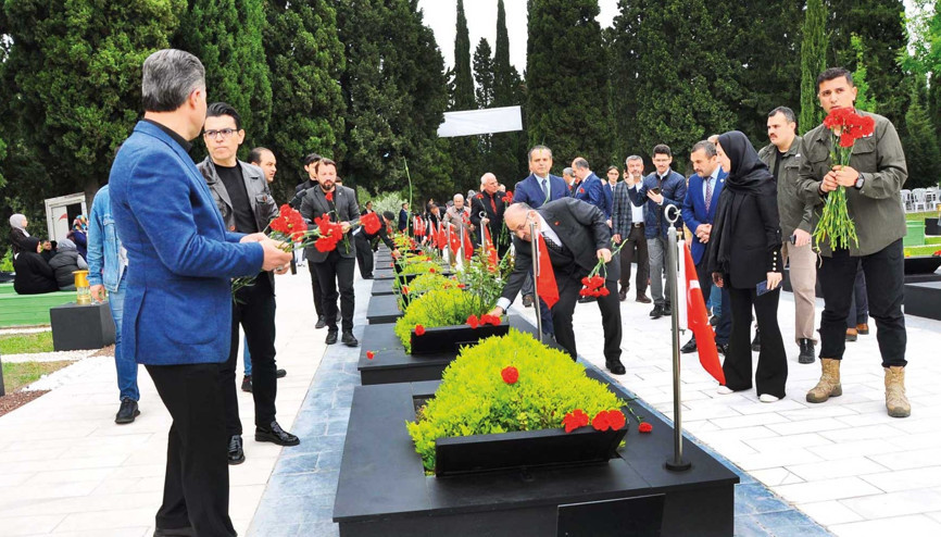 Soma’da hüzünlü anma