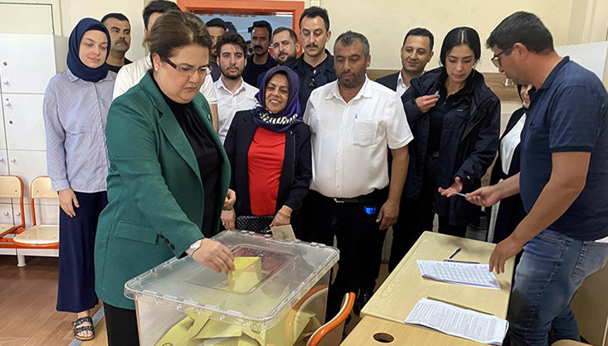 Bakan Yanık: Lütfen bütün vatandaşlarımız oylarını kullansın