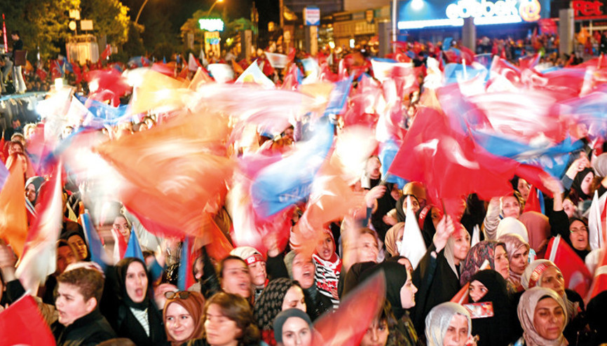 AK Parti’den sahada 2 milyon görevli