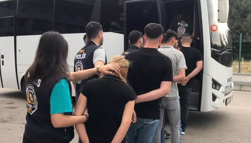 Sazan sarmalı yöntemiyle 1 milyon liralık vurgun