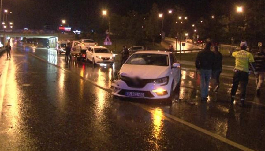 Maltepe’de 12 aracın karıştığı zincirleme kaza: 3 yaralı