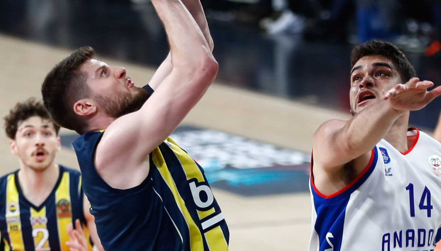 Fenerbahçe Bekoda Metecan Birsen yaklaşık 1 ay yok