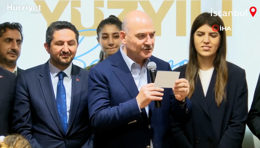İçişleri Bakanı Soylu: Zavallı iki tane belediye başkanı