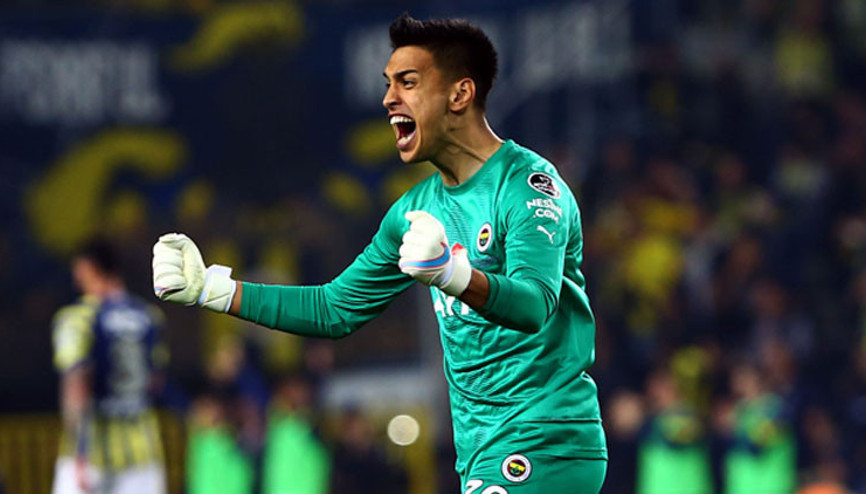 Fenerbahçede İrfan Can Eğribayattan sözleşme müjdesi