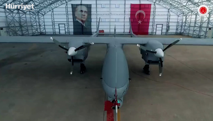 2 adet AKSUNGUR SİHA TSKya teslim edildi