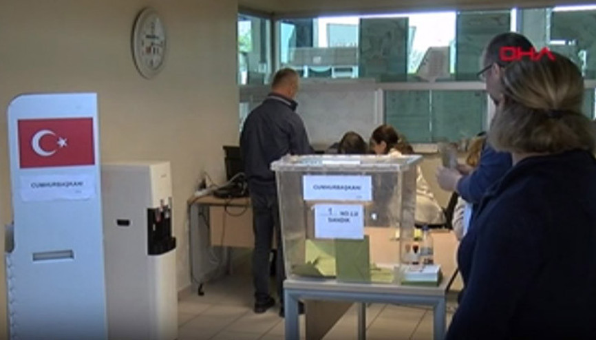 Seçimin ikinci turunda Esenboğa Havalimanı ve sınır kapısında oy verme işlemleri başladı